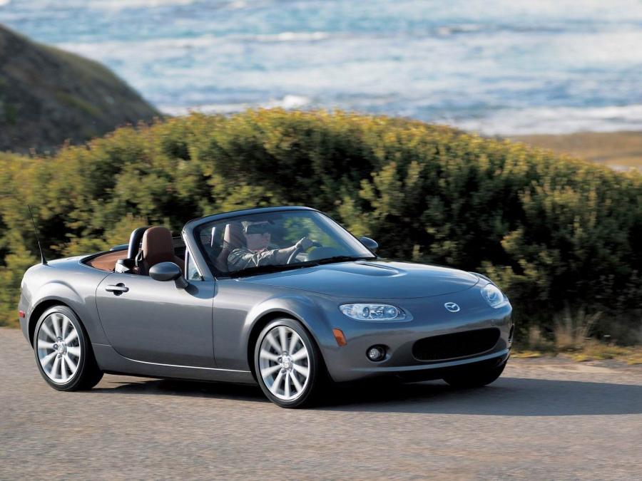  Mazda MX-5 Roadster Coupe 2006 года  (фото 15 из 212)